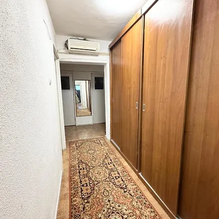 Dni Apartment Бухарест