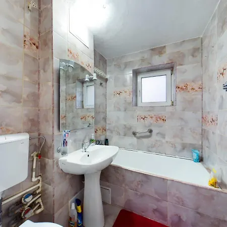 דירה Dni Apartment *