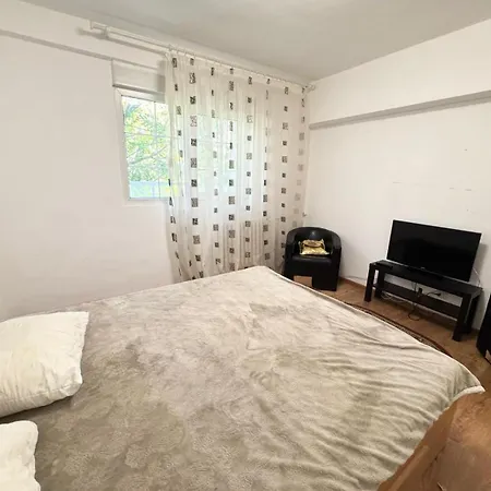 Appartement Dni Apartment Boekarest