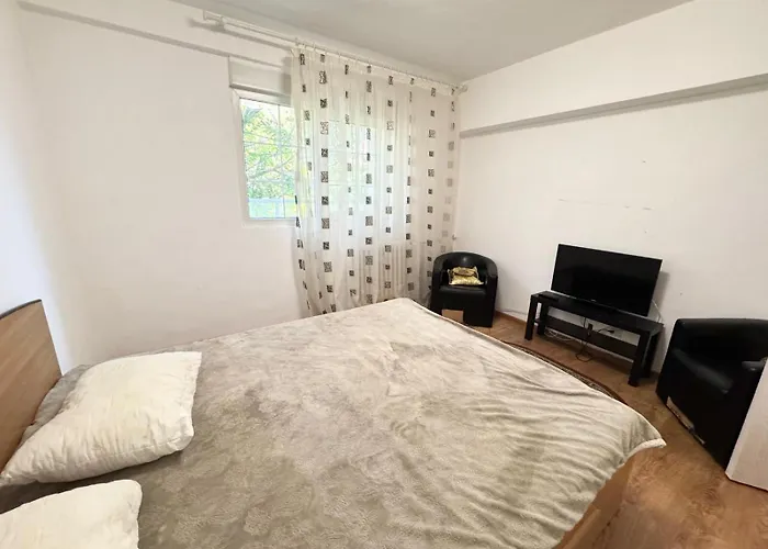 Апартаменти Dni Apartment Бухарест